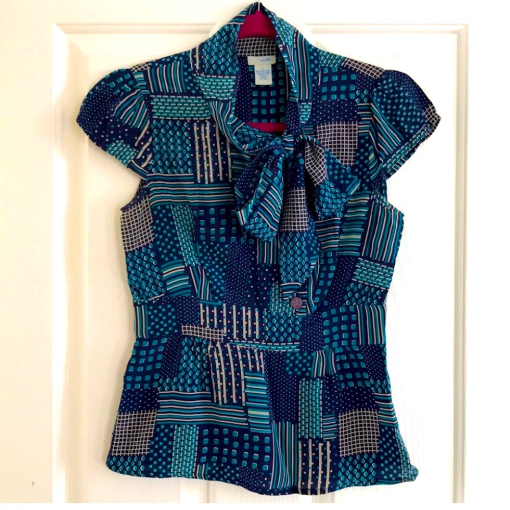Silk Odille blouse, runs small- fits like a 0/xs.